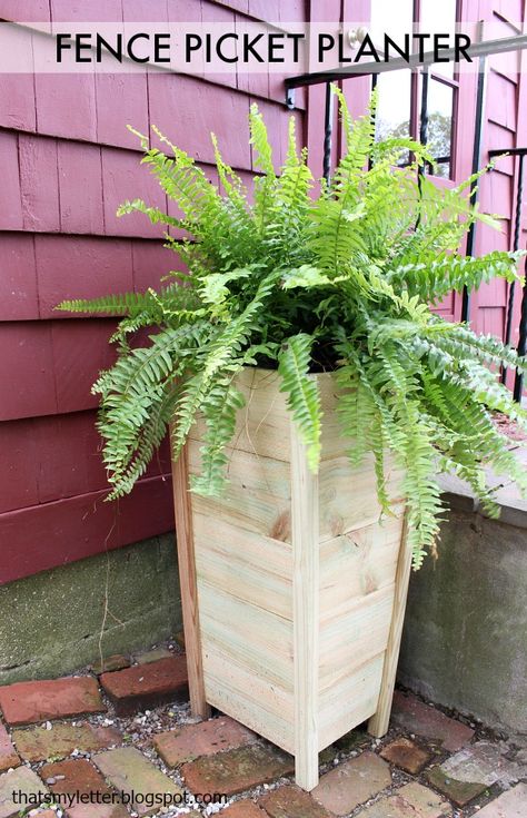 $10 Tall Fence Picket Planter Tall Fence, Diy Planters Indoor, Diy Wooden Planters, Front Porch Plants, Cedar Fence Pickets, Privacy Fencing, Yard Makeover, Fence Picket, Door Projects