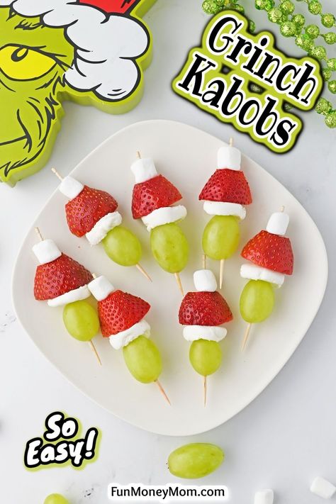 These Grinch kabobs are a simple and healthy holiday snack that you can make in minutes. Perfect for both kids and adults, these fun Christmas bites are sure to become one of your go-to holiday treats! Grinch Snacks, Grinch Fruit, Christmas Bites, Grinch Fruit Kabobs, Grinch Kabobs, Cute Grinch, Christmas Party Treats, Holiday Snack, Christmas Delights