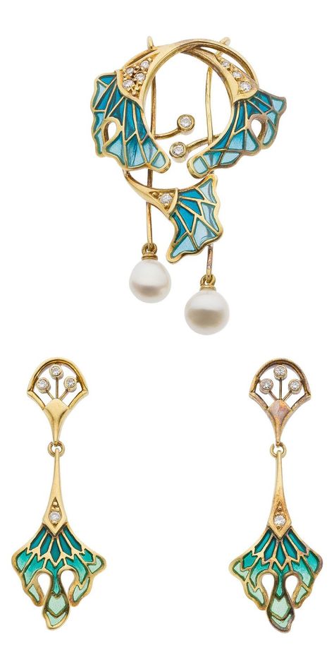 Diamond, Plique-a-Jour Enamel, Gold Jewelry Suite The suite includes a brooch and a matching pair of earrings featuring full-cut diamonds that weigh a total of approximately 0.25 carat, enhanced by enamel, set in 18k gold, marked Spain. Art Nouveau style. Bijoux Art Deco, Bijoux Art Nouveau, Diy Jewelry Projects, Art Nouveau Jewelry, Jewelry Outfit, Deco Jewelry, Diy Schmuck, Enamel Jewelry, Art Deco Jewelry