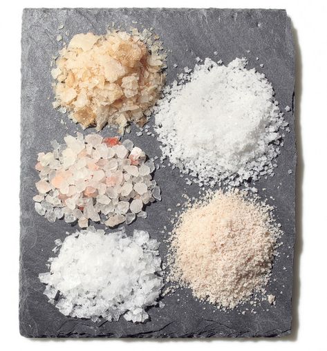 "ESTAR SALADO" (tener mala suerte ) Pink Sea Salt, Flavored Salts, Cook Smarts, Salt Of The Earth, No Salt Recipes, Spices And Herbs, Spices And Seasonings, Wine And Liquor, Slow Food