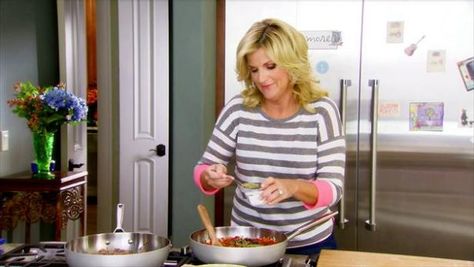 Trisha's Southern Kitchen, Seafood Appetizers Easy, Trisha Yearwood Recipes, Baked Spaghetti Casserole, Baked Spaghetti Recipe, Video Food, Spaghetti Casserole, Trisha Yearwood, Southern Kitchens