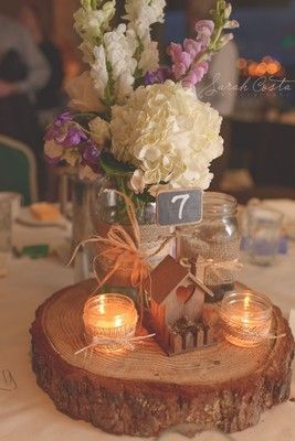 Wedding Centerpieces Mason Jars, Wood Centerpieces, Wedding Cake Table, Mason Jar Wedding, Wedding Table Decorations, Centre Piece, Deco Floral, Mason Jar Crafts, Centre Pieces