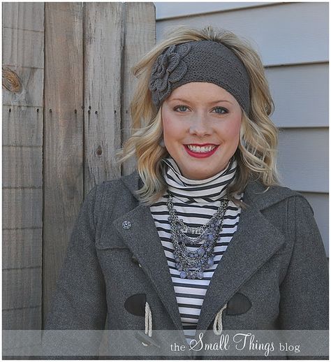 How to wear a knitted ear warmer! @Crystal Lybrink French Braided Bangs, How To Wear Headbands, Small Things Blog, Headband Ear Warmer, Winter Headbands, Ear Warmer, Shoulder Length Hair, Long Hair Cuts, Ear Warmers