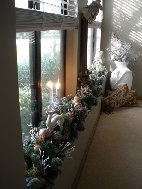 Decorating Window Sills For Christmas, Christmas Window Seal Decor, Window Ledge Christmas Decor, Window Seal Christmas Decor, Christmas Window Sill Decor, Window Garland Ideas, Window Sill Christmas Decor, After Christmas Decor Winter Decorations, Window Seal Decor