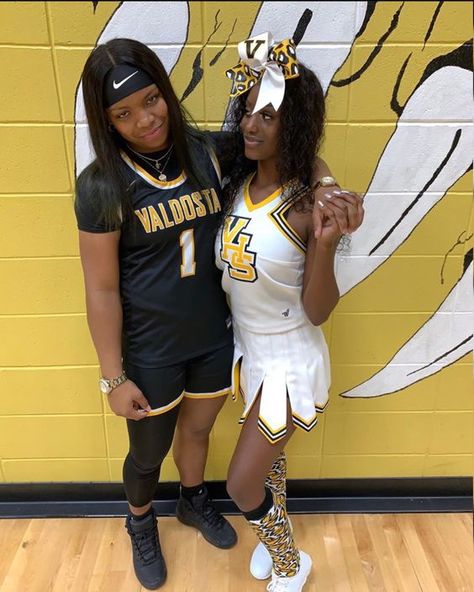 Cheer And Basketball Couples Pictures, Fem And Stem Couple, Cheerleader And Basketball Player Couple, Stud Fem Couple Aesthetic, Fem Stud Relationship, Stud Fem Couple, Basketball Couple Pictures, Rls Goals, Cheer Flexibility