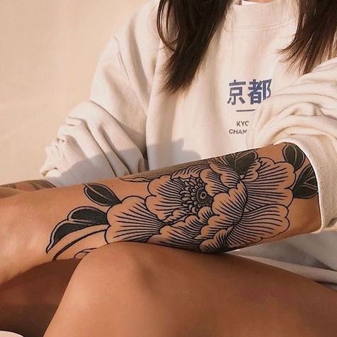 Elbow Sleeve Tattoos For Women, Small Black And Gray Tattoos, Antique Inspired Tattoos, Female Traditional Tattoo Sleeve, Japanese Tattoo Thigh, Tattoos For Women Elbow, Arm Tattoo Cover Up, Elbow Flower Tattoos, Back Of Elbow Tattoos For Women