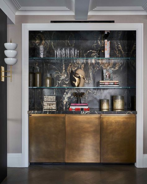 Designer Michelle Gerson Creates a Dream Home for an NYC Family Bar Shelf Ideas, Home Bar Rooms, Modern Home Bar, Bar In Casa, Bar Shelf, Bar Interior Design, Built In Bar, Home Bar Designs, Living Room Bar