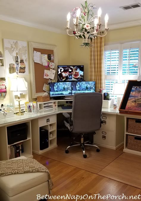 Small Home Office Ideas For Women, Home Office Set Up, Mini Office, Cozy Home Office, Office Guest Room, Guest Room Office, My Laptop, Woman Bedroom, Small Home Office