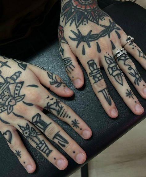 Traditional Tattoos Finger, Finger Tattoos Old School, Traditional Finger Tattoos For Men, Thick Finger Tattoo, Finger Tattoo Traditional, Knuckle Lettering Tattoos, Blackwork Finger Tattoo, Knuckle Word Tattoos, American Trad Hand Tattoo