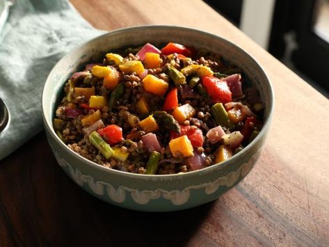 Lentil Salad Recipes, Feta Chicken, Valerie Bertinelli, The Colors Of The Rainbow, Roasted Vegetable, Tv Food, Lentil Salad, Colors Of The Rainbow, Trending Recipes