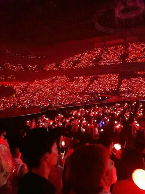 [PHOTO IS NOT MINE] [CRDT: RIGHTFUL OWNER OF THIS PIC] TWICELAND ZONE 2 SAITAMA ARENA JAPAN. TWICE CANDY BONG OCEAN. Red Concert Aesthetic, Kpop Ocean, Kpop Concert Aesthetic, Twiceland Zone 2, Spotify Themes, Danganronpa Ocs, Red Concert, Photo Walls Bedroom, Red Quotes