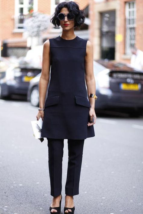 Simple, classic and elegant this tunic dress is as at ease over a pair of well tailored black pants as it is on its own. Image via Vogue UK. Dress Over Pants, London Fashion Weeks, Black Cropped Pants, London Street Style, Shift Dress Black, Trend Fashion, Looks Style, Mode Inspiration, A Dress