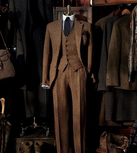 Content House, Mens Tweed Suit, Old Man Fashion, Men Inspiration, Mens Dress Outfits, Ralph Lauren Suits, Fashion Campaign, Suits Men Business, Dapper Style