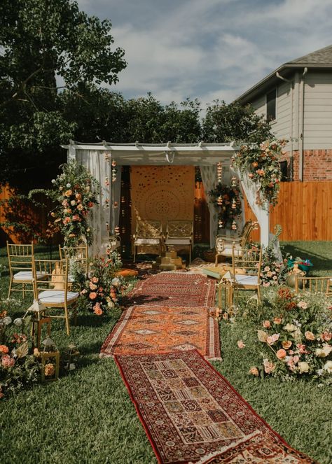 Indian Wedding Backyard Decorations, Backyard Indian Wedding Decoration, Backyard Desi Wedding, Bohemian Indian Wedding Decor, Indian Inspired Wedding Decor, Backyard Wedding Indian, Backyard Sangeet, Backyard Indian Engagement Party, Garden Wedding Indian