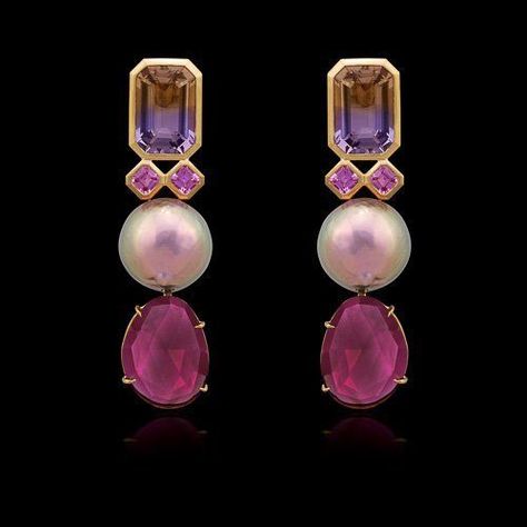 London Jewelry, Jewelry Pearls, Clean Gold Jewelry, Pink Pearls, Tourmaline Earrings, Jewelry Pearl, Tourmaline Jewelry, Metallic Pink, Emerald Earrings