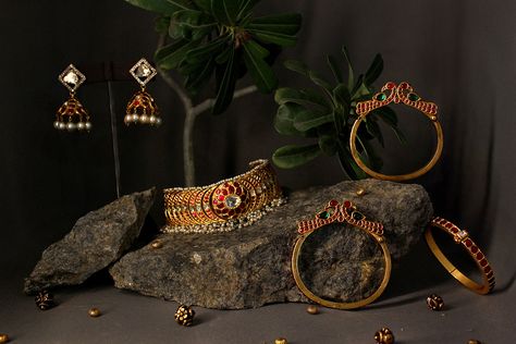 Product Shoot - TARA SRI by Tibarumal Gems & Jewels on Behance Gold Photoshoot Ideas, Gold Photoshoot, Ring Photoshoot, Jewelry Banner, Jewelry Mood Board, Jewelry Shop Display, Diamond Photography, Jewellery Photography Inspiration, Jewelry Product Shots