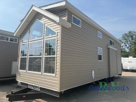 New 2023 HIGHLAND 553KBH Park Models at Quietwoods RV | Janesville, WI | #31014 Park Model Rv, Buying An Rv, Park Models, New 2023, Tiny Homes, Rv, Models