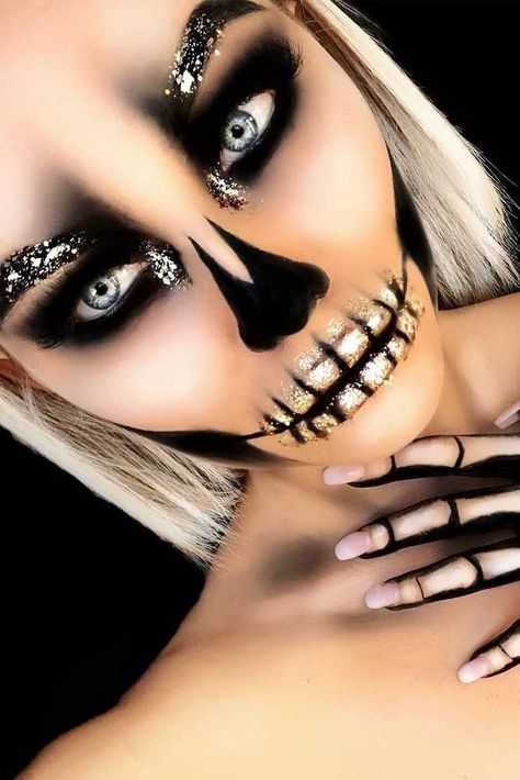 glitter skeleton makeup look halloween skull inspiration ideas girl Cool Skeleton Makeup, Makijaż Sugar Skull, Skeleton Makeup Ideas, Carnaval Make-up, Halloween Makeup Sugar Skull, Halloweenský Makeup, Halloween Make-up Looks, Kostuum Halloween, Cool Skeleton