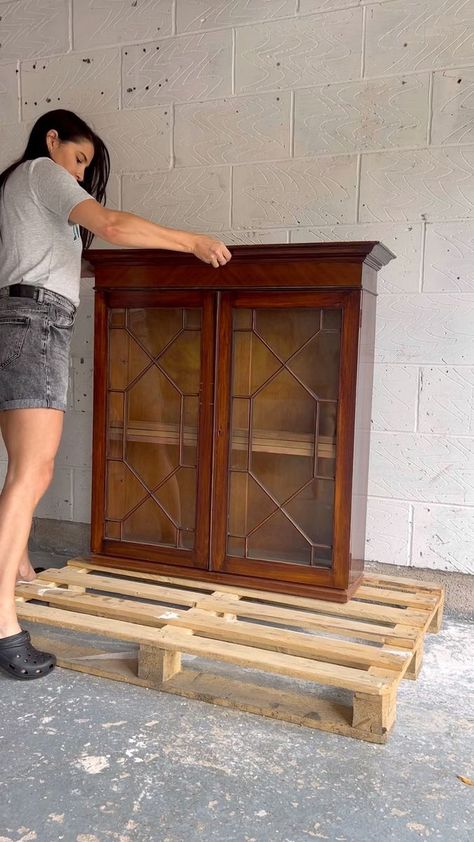 Old Display Cabinet Makeover, Refurbished Display Cabinet, Display Case Makeover, Art Deco Cabinet Makeover, Upcycled Display Cabinet, Display Cabinet Makeover, Curio Cabinet Redo, Curio Cabinet Makeover, China Hutch Makeover