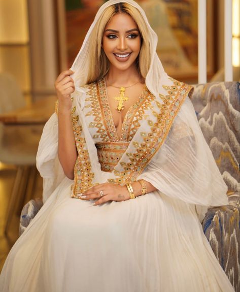 Habesha Dress Wedding, Modern Habesha Kemis, Zuria Habesha Dress, Habesha Aesthetic, Habesha Kemis Modern, Modern Habesha Dress, Trending Ankara Gowns, Ethiopian Traditional Clothes, Habesha Clothes