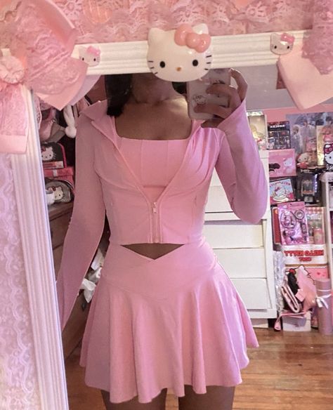 Coquette Dress Outfit, Hyper Feminine Outfits, Feminine Aesthetic Outfits, Feminine Outfit Ideas, Hyper Feminine, Feminine Outfits, Pretty Pink Princess, Hello Kitty Clothes, Pink Fits