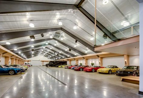 Big Garage, Luxury Car Garage, Underground Garage, Dream Car Garage, Luxury Garage, Car Museum, Parking Garage, Garage House, Garage Design