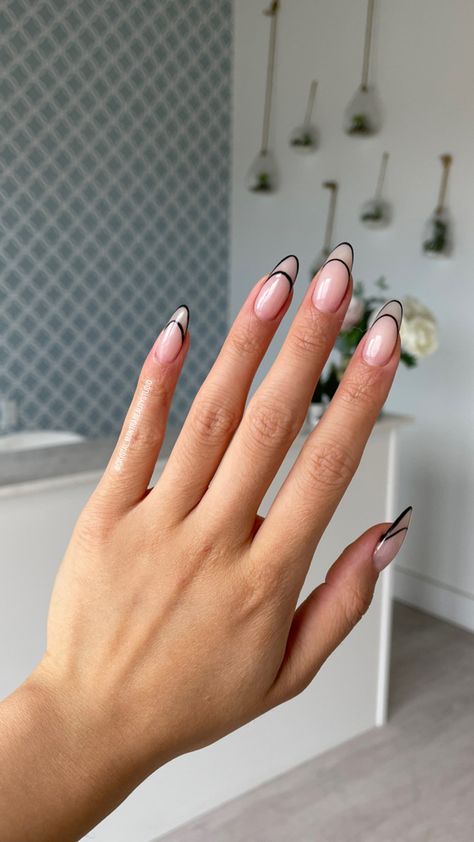 Black French Outline Nails, Black French Tip Outline Nails, Black Outlined French Tip Nails, Pointy Black French Tip Nails, Black Lined Nails, French Nails Outline, Black Outlined Nails, French Tips With Outline, Outline Almond Nails