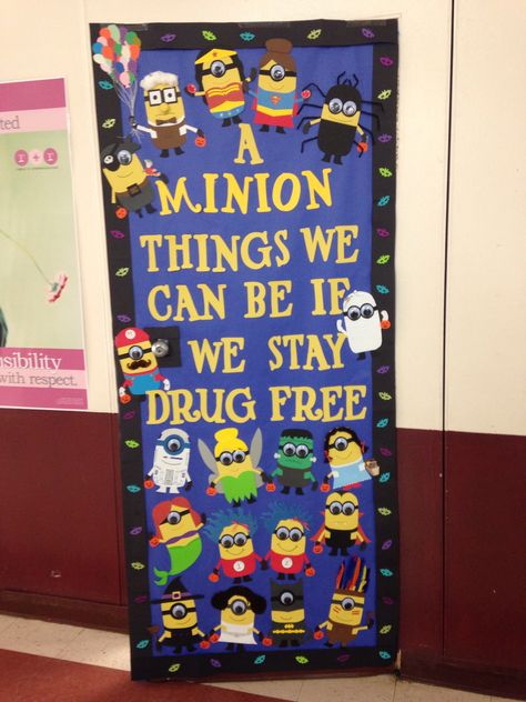 Minion red ribbon/ Halloween week. Door decorating contest Minion Classroom Door, Minion Door Decorations, Red Ribbon Week Door, Halloween Door Decorations Classroom, Minion Classroom, Minion Decorations, Halloween Classroom Door, Halloween Classroom Decorations, Purple Minions