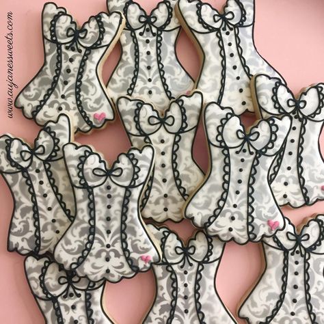 Corset Cookies Decorated, Bachelorette Sweets, Piped Cookies, Corset Cookies, Bachelorette Party Cookies, Shaped Sugar Cookies, Macarons Chocolate, Lingerie Cookies, Royal Cookies