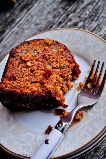 Christmas Fruit Cake / Kerala Plum Cake Christmas Plum Cake Recipe, Xmas Cake Recipes, Brownies Banana, Kerala Dishes, Fruit Cake Recipe Christmas, Christmas Fruit Cake, Indian Cake, Kerala Recipes, Cake Recipes At Home