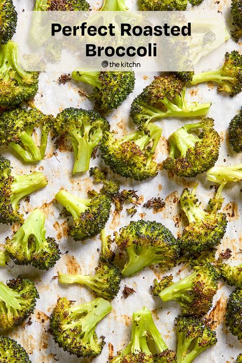 Step-by-step instructions for making crisp and caramelized oven-roasted broccoli. Best Oven Roasted Broccoli, Baked Broccoli Oven, Roasted Broccoli Recipes, Oven Broccoli, Oven Baked Broccoli, Broccoli Patties, Oven Roasted Broccoli, Seasoned Broccoli, Roasted Broccoli Recipe