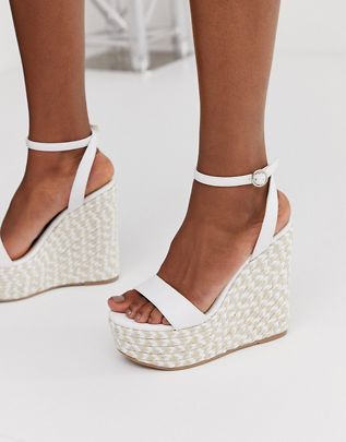 Strappy Sandals Flat, White Wedges, Designer Pumps, Studded Heels, Closet Goals, High Heel Wedges, Paul Green, Wedding Heels, Hot Shoes