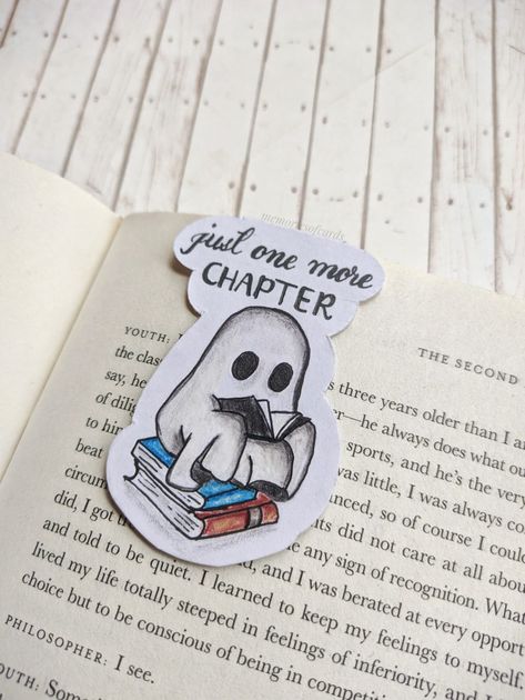 Mark where you last ghosted your book 👻😂 Nessie Ladle, Bookmark Creative, Monster Bookmark, Cool Bookmarks, Handmade Bookmarks Diy, Diy Paper Flowers, Diy Crafts Bookmarks, Creative Bookmarks, Bookmark Craft