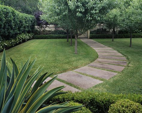 https://flic.kr/p/e4UXyN | Curved Path | dangargroup.com Paver Path, Front Path, Formal Garden Design, Paver Walkway, Walkways Paths, Formal Garden, Grasses Garden, Garden Plans, Formal Gardens