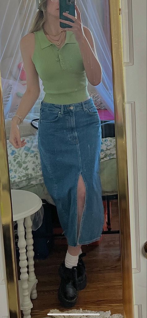 Cute spring and summer outfit of a maxi denim skirt with a green top and doc martens Green Top Denim Skirt, Jean Skirt Doc Martens Outfit, Pastel Green Top Outfit, Skirt Doc Martens Outfit, Doc Martens Outfit Summer, Green Top Outfit, Black Denim Skirt Outfit, Long Jeans Skirt, Green Denim Skirt