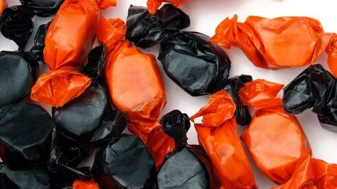 Peanut Butter Kisses, Peanut Butter Chews, Peanut Butter Kiss, Leftover Halloween Candy, Pumpkin Spiced Latte Recipe, Kisses Candy, Peanut Butter Candy, Homemade Peanut Butter, Peanut Butter Recipes