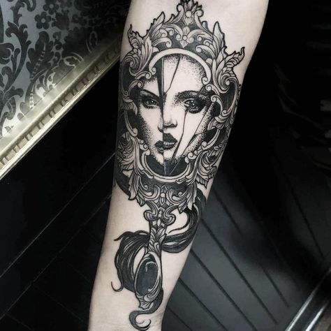 𝕲𝖔𝖑𝖉𝖊𝖓 𝕷𝖎𝖕𝖘 𝕿𝖆𝖙𝖙𝖔𝖔’s Instagram photo: “Repost of this dark mirror by @math.dark.art at #goldenlipstattoo#tattoo #tattooed #tats #blackwork#inked#inkedgirls#montreal…” Sleeve With Portrait Tattoo, Woman In Mirror Tattoo, Dark Mirror Tattoo, Hand Mirror Tattoo, Occult Tattoos, Golden Tattoo, Mirror Tattoo, Aa Tattoos, Mirror Tattoos