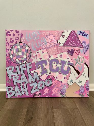 College Canvases Graduation Painting Ideas Canvases, Painting Collage Canvases, Big Painting Ideas Canvases, College Dorm Paintings, College Painting Canvases, College Canvas Paintings, Preppy Paintings Canvases, College Paintings, Dorm Canvas Art