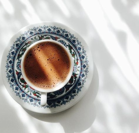 and everything nice!, earthanthem:   (via Pinterest) Turkish Coffee Reading, Turkish Coffee Recipe, Turkish Coffee Cups, Coffee Facts, Chocolate Caliente, Coffee Logo, Tea Sandwiches, Coffee Photography, Turkish Coffee