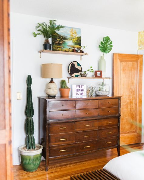 Dresser Vignette, Jessica Brigham, Midcentury Dresser, Home Decor Eclectic, Eclectic Home Decor, Craftsman Bungalow, Green Kitchen Cabinets, Mid Century Dresser, Decor Eclectic