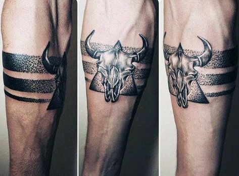 Armband Dotwork Male Triangle Bull Taurus Forearm Tattoos #UltraCoolTattoos Pig Tattoos, Stag Tattoo Design, Ox Tattoo, Taurus Bull Tattoos, Tattoo Bras Homme, Mens Body Tattoos, Tattoo Homme, Bull Skull Tattoos, Bull Tattoo