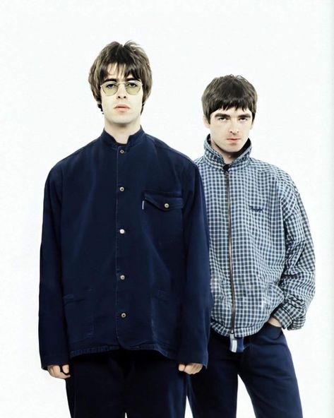 Japan 90s Fashion, Liam Gallagher 1994, Aesthetic Boy Names, Liam Gallagher Noel Gallagher, Oasis Live Forever, Gene Gallagher, Oasis Live, Let There Be Love, British Aesthetic