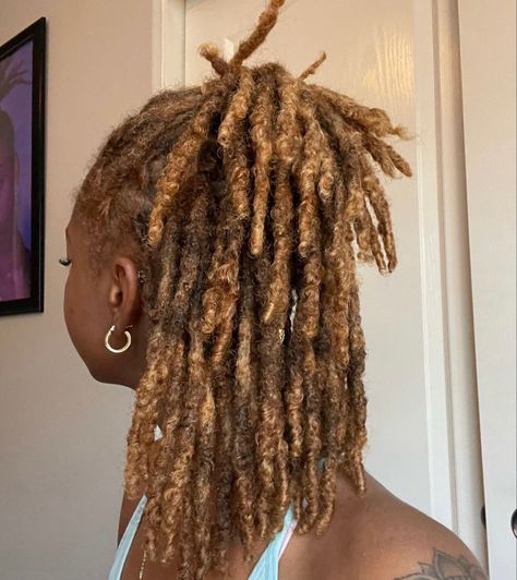 Locs Colors, Brown Locs, Cute Dreads, Honey Brown Hair, Beautiful Black Hair, Beautiful Dreadlocks, Short Locs Hairstyles, Dreadlock Styles, Dyed Hair Inspiration