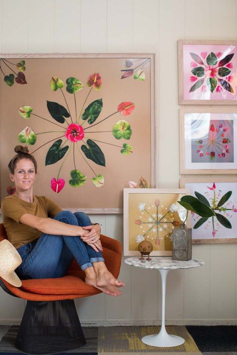 Kristen Reyno, a Kailua-based creative, is weaving Hawaiian history with art and Hawaiian quilt designs but with a modern spin. Hawaiian Home Decor, Hawaiian Artists, Hawaii Magazine, Hawaiian History, Boho Artwork, Hawaiian Homes, Hawaiian Quilt, Hawaiian Art, Hawaiian Quilts