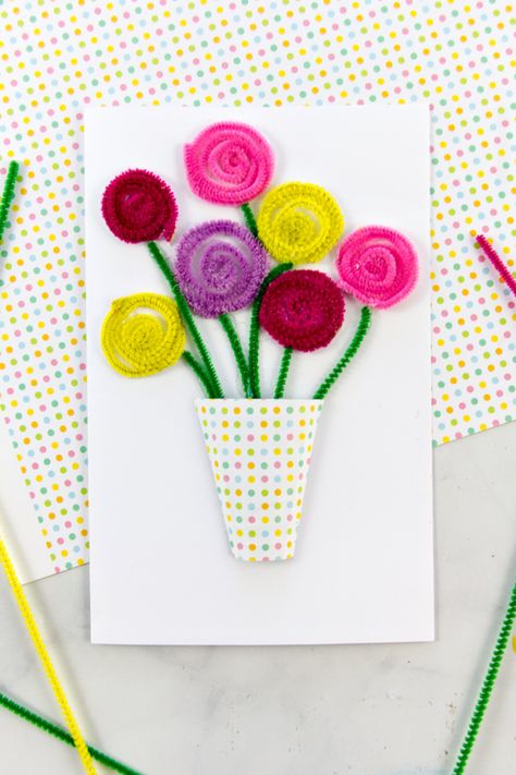 Easy Quick Crafts For Kids, Pipe Cleaner Flowers Step By Step Easy, 1 Martie, Clean Flowers, Grandma Birthday Card, Pipe Cleaner Flowers, Handmade Pipe, Homemade Card, Activities Ideas