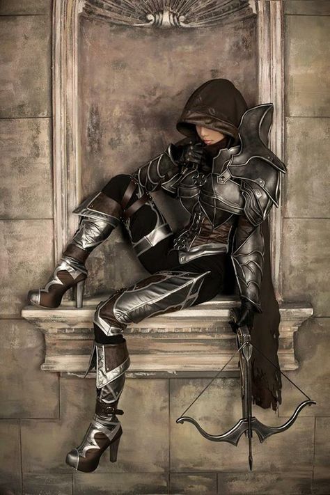 Oh cummon, high heels are so impractical *sigh*... but this armor looks like it might otherwise work. Charaaaccterr maatteriaal!! Game Cosplay, Rp Ideas, Dnd Stuff, Demon Hunter, Gothic Steampunk, Geek Girls, Armors, Fantasy Warrior, Arte Fantasy