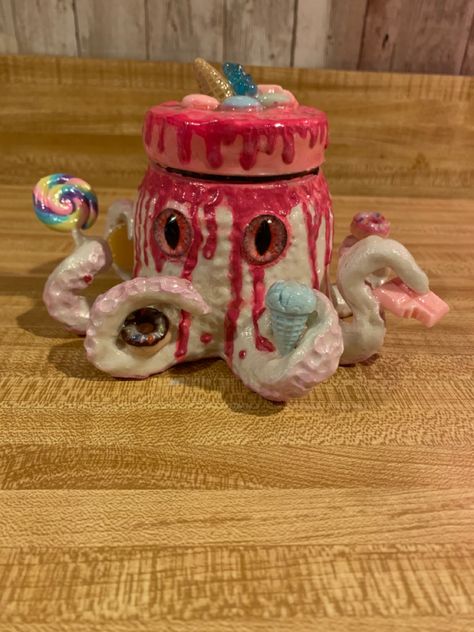 Cute Diy Stash Jars, Octopus Jar Polymer Clay, Clay Stash Jar Ideas, Clay Jars With Lids Diy, Jar Clay Ideas, Clay On Jars, Ceramic Stash Jar, Clay Stash Jar Diy, Diy Stash Jar