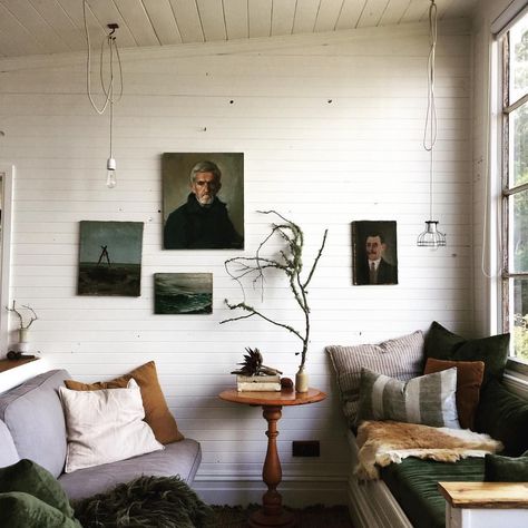 We found our way from the other side of the world to this amazing cabin, the home of Sarah @captainsrest a generous soul and who above all… #homeinteriors Boho Home, Interior Design Inspiration, Scandinavian Style, The Other Side, Bar Cart, Interior Inspiration, Laundry Room, Decoration Ideas, The Wall