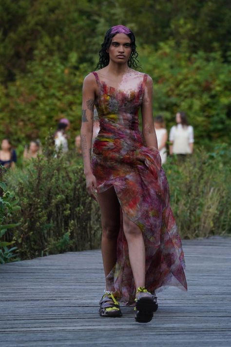 Collina Strada RTW Spring 2023 [PHOTOS] – WWD Vogue Fashion, Spring 2023, Indie Design, Fashion Sense, High Low Dress, Fashion News, Favorite Outfit, Personal Style, Slip Dress