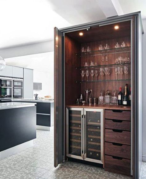 ��🍀Cub  Clover🍀 Easy Bars, Home Mini Bar, Home Bar Areas, Home Bar Cabinet, Home Bar Rooms, Modern Home Bar, Bar Station, Home Wine Cellars, Hidden Bar